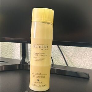 Alterna Bamboo Smooth Anti-Frizz Conditioner